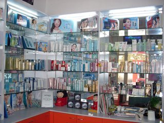 2018年上班族打工創(chuàng)業(yè)兩不誤 化妝品代理小本創(chuàng)業(yè)指南